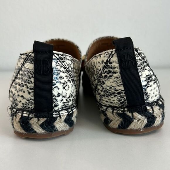 Bill Blass  - Picture 9 of 16